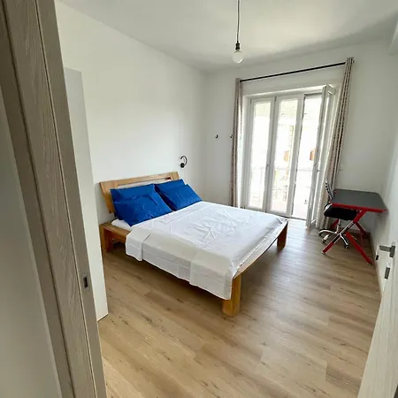 Breanwhi-to Apartment